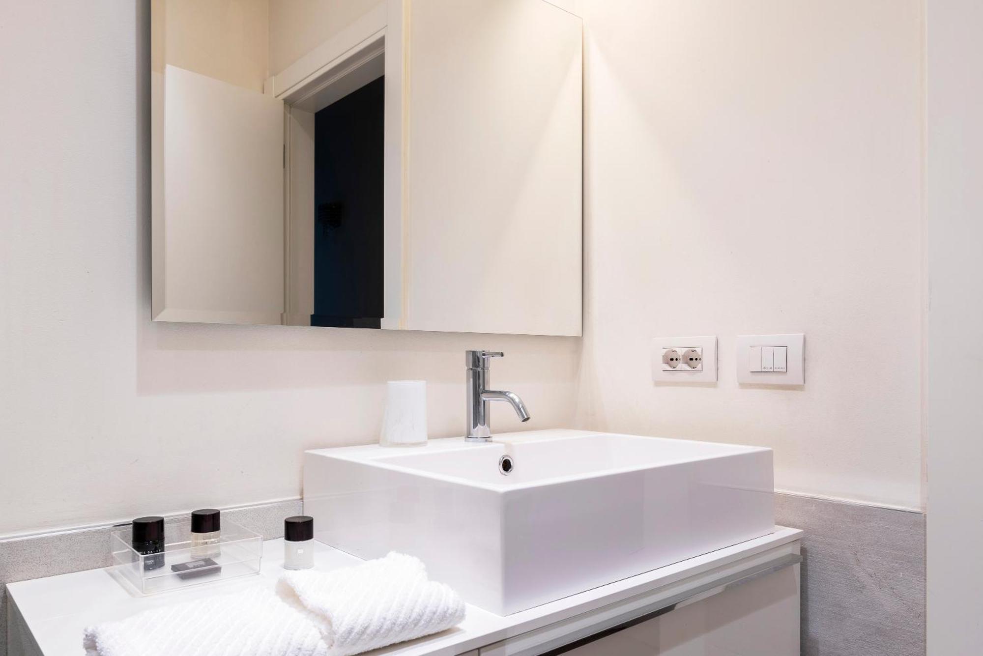 Apartment Fifty Eight Beltrade 3 *